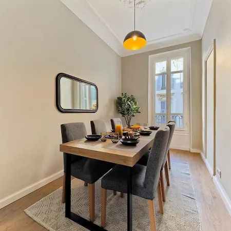 Luxury Homeplace In Center