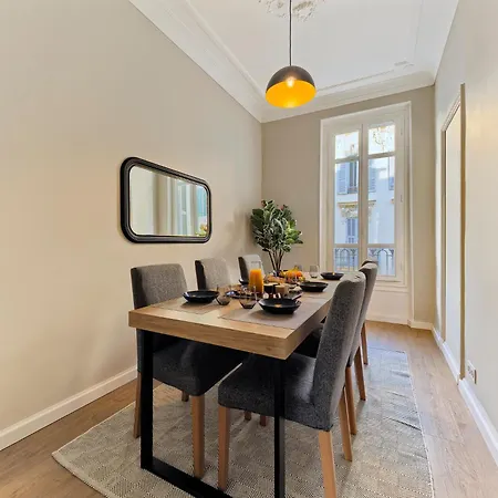 Luxury Homeplace In Center