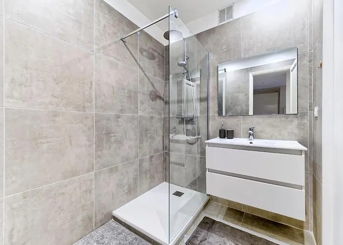 Apartment Luxury Homeplace In Center Nice