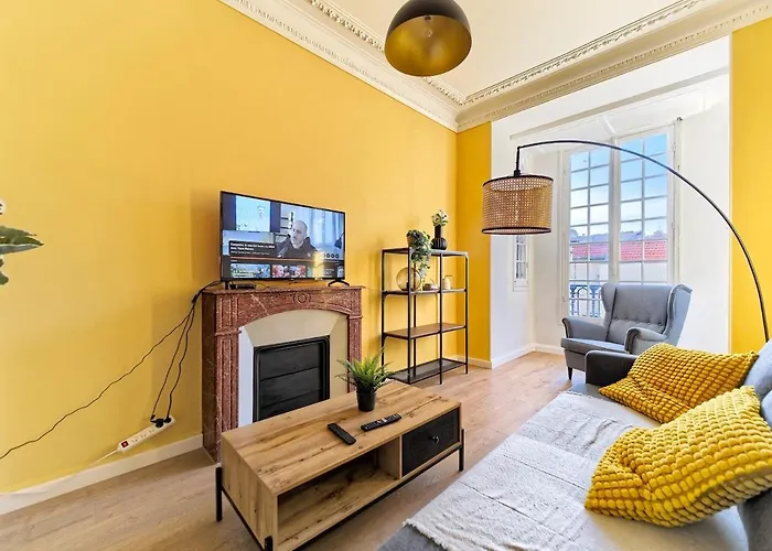 Luxury Homeplace In Center