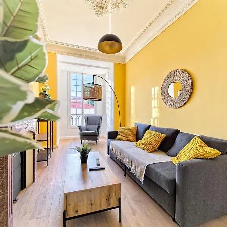 Luxury Homeplace In Center