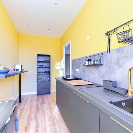 アパート Luxury Homeplace In Center